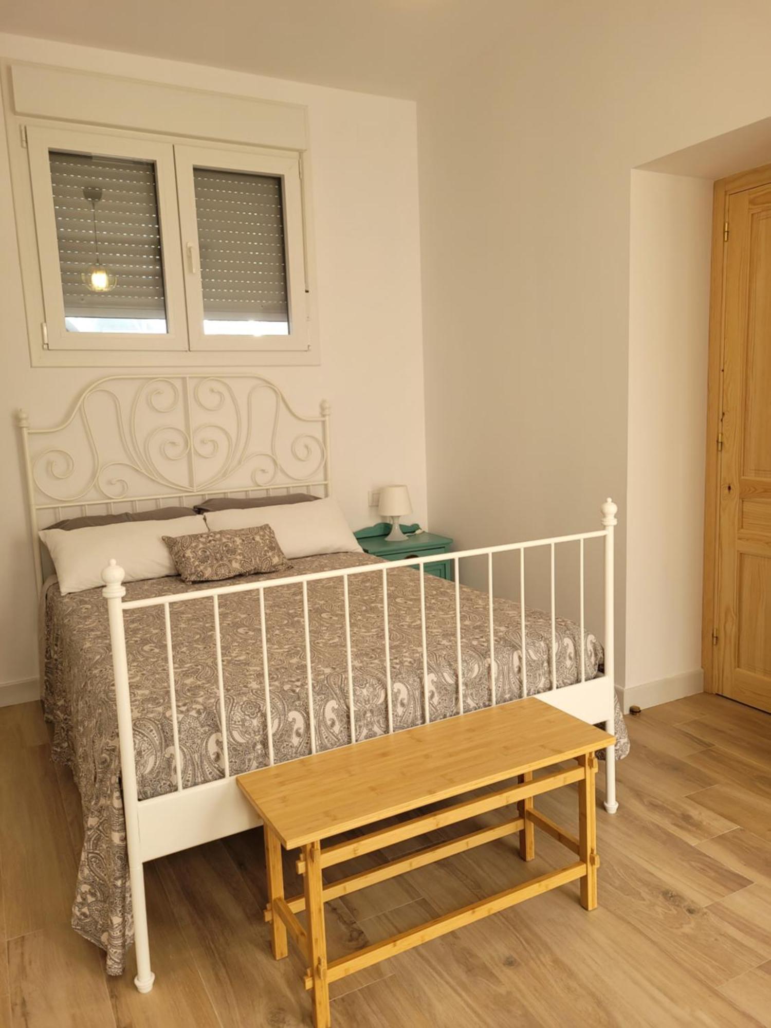 Apartamento Con Wifi, Patio Y Garaje Privado Alcalá de Guadaira Exterior foto